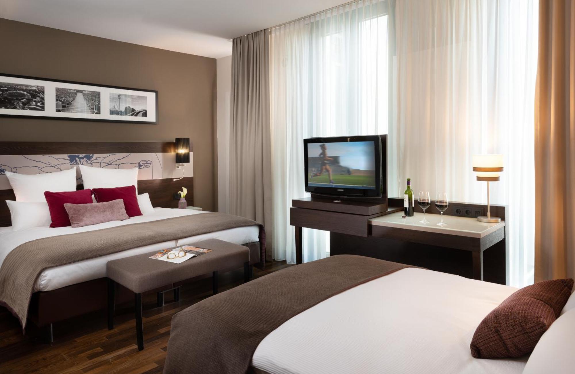 เลโอนาร์โด โรยัลโฮเทล มูนิช Hotel มิวนิก ภายนอก รูปภาพ